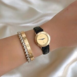 AUTHENTIC VINTAGE GUCCI BLACK LEATHER WATCH